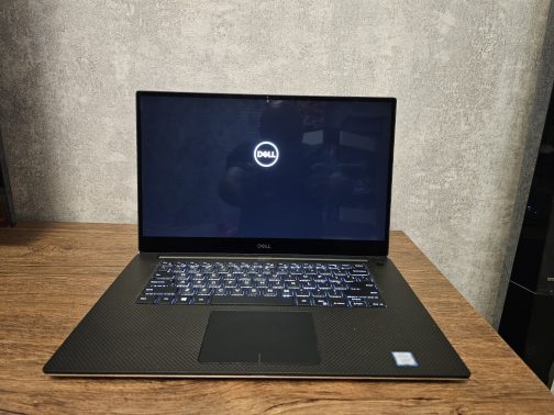 Dell XPS 15 7590 pic