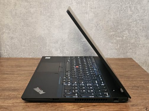 Lenovo Thinkpad p15s I7 10610u - Ram 16GB - SSD 512GB Nvidia - Image 5