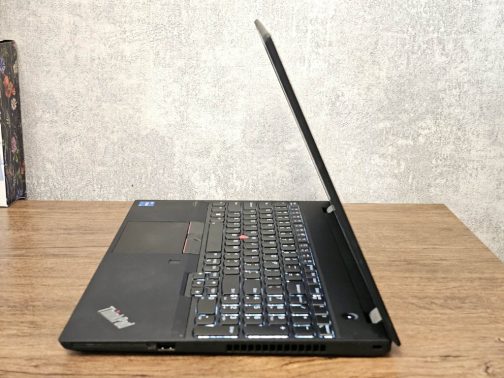 Lenovo Thinkpad t15 i5 11gen - Ram 16GB SSD 512GB - Image 4