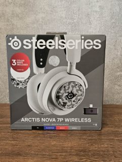 SteelSeries ARCTIS NOVA 7P Wireless +  Booster Pack White/Camo